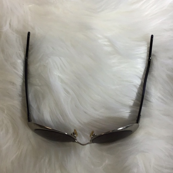 Fendi Sunglasses - Picture 11 of 12